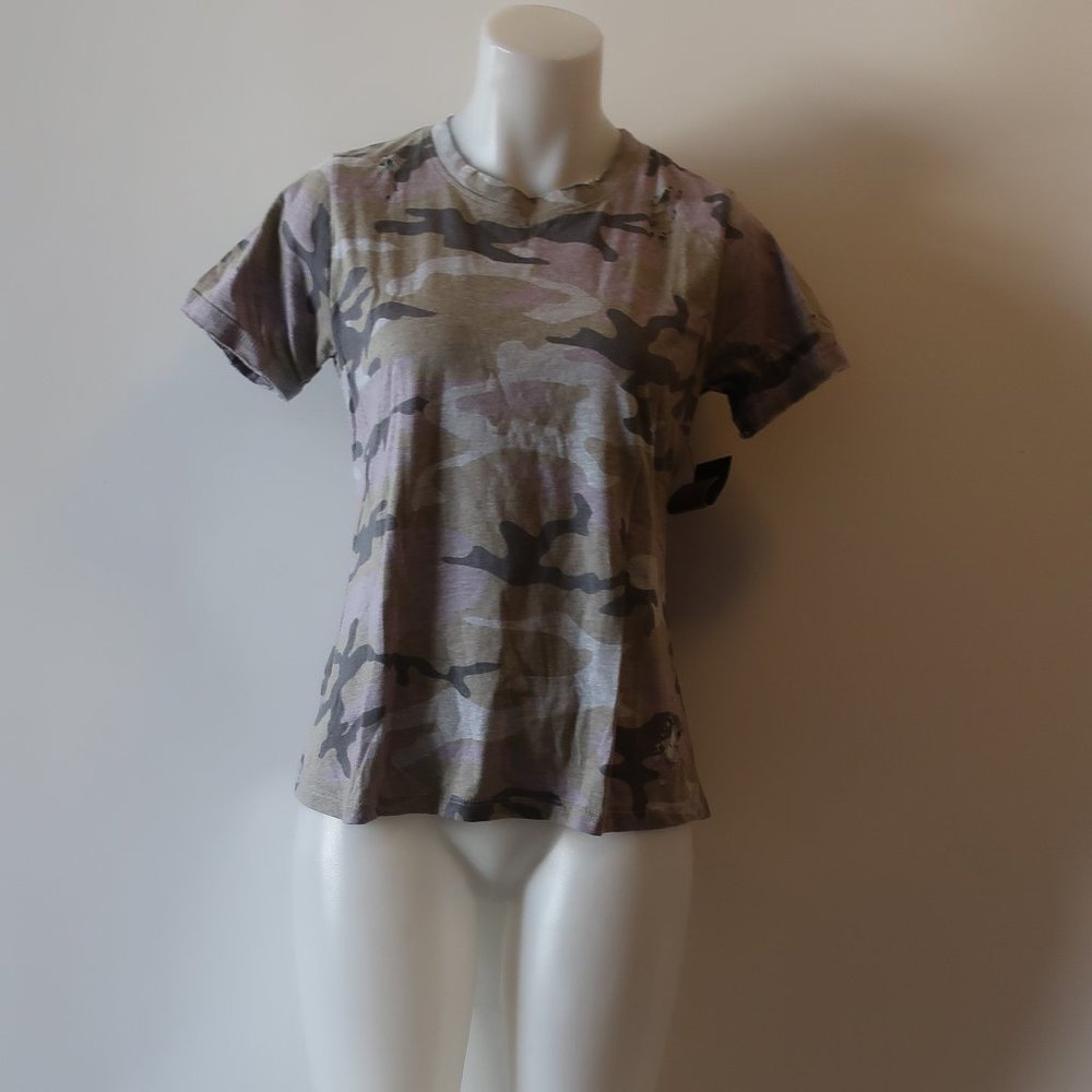 NWT PRINCE PETER COLLECTION CAMO KENDALL T-SHIRT S